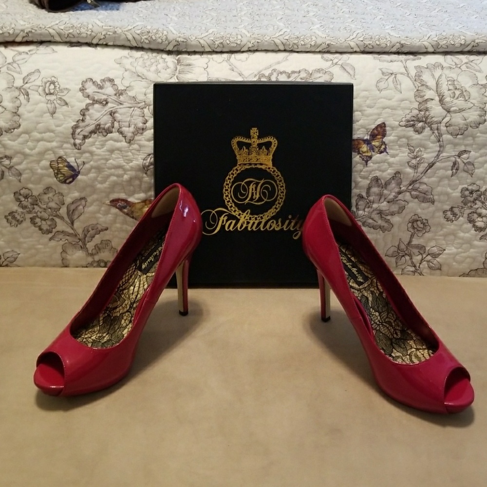 Fabulosity Bright Red 4inch Heel. Sz 9.5